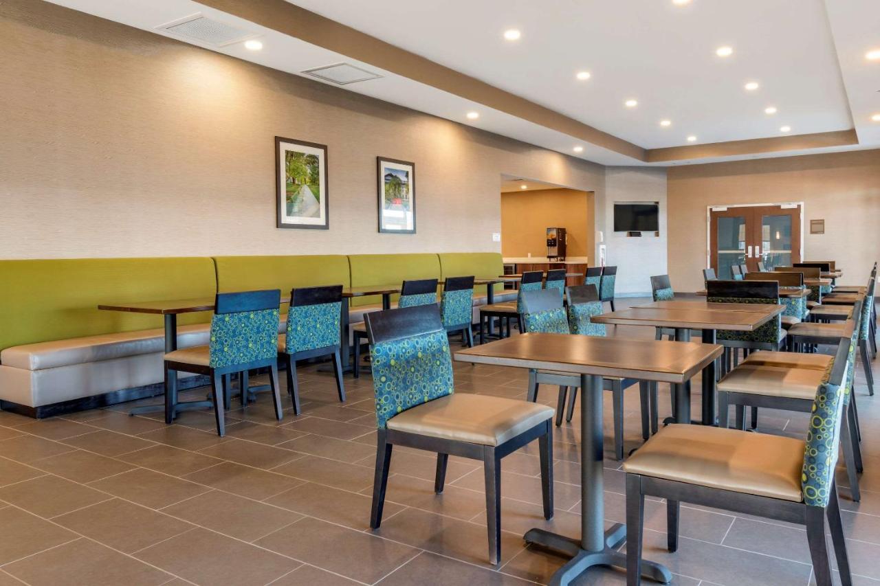 Comfort Suites Camp Hill-Harrisburg West Exterior foto